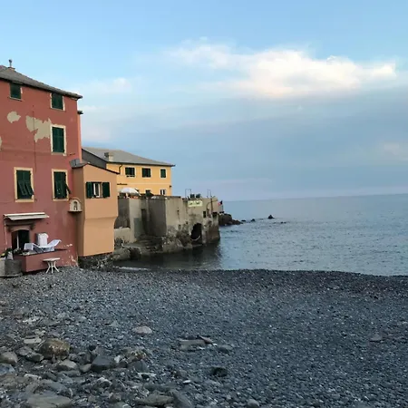 Casa Sulla Spiaggia Di Boccadasse Genua Exterior foto